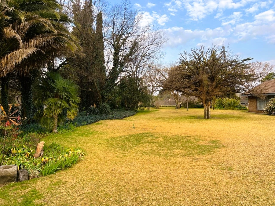 4 Bedroom Property for Sale in Unitas Park Gauteng