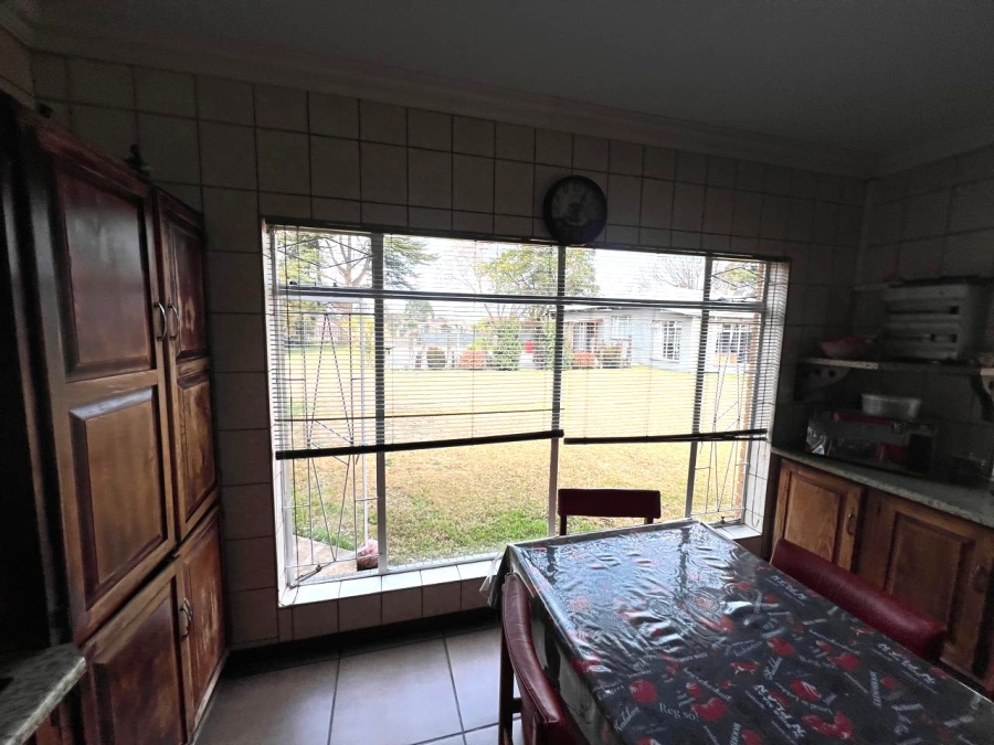 4 Bedroom Property for Sale in Unitas Park Gauteng