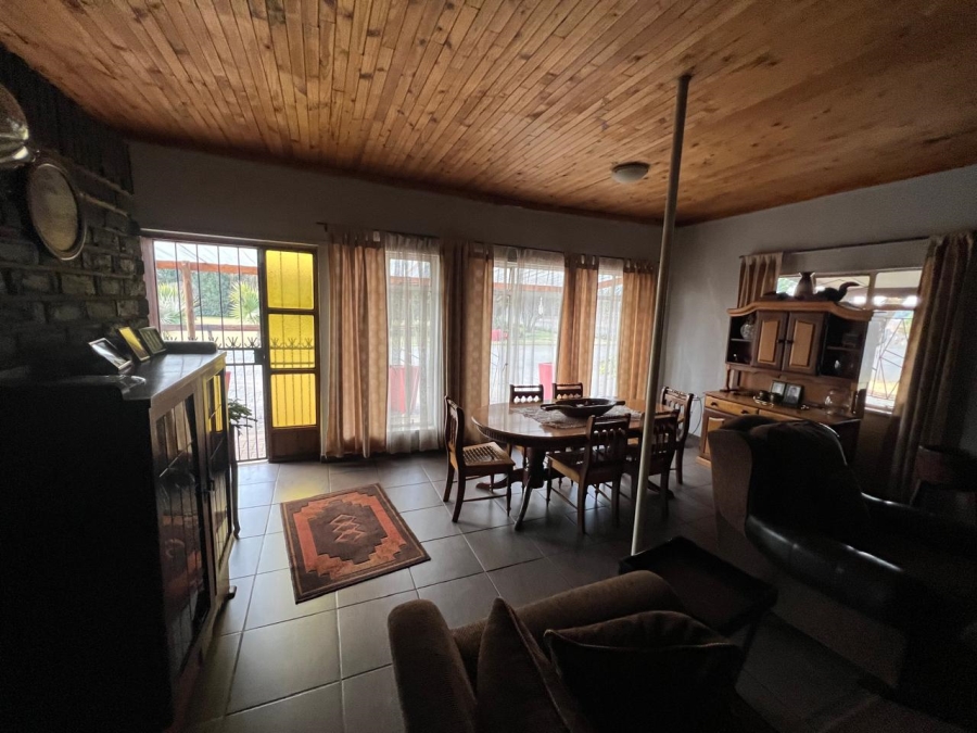 4 Bedroom Property for Sale in Unitas Park Gauteng