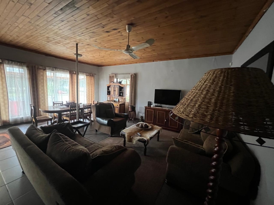 4 Bedroom Property for Sale in Unitas Park Gauteng