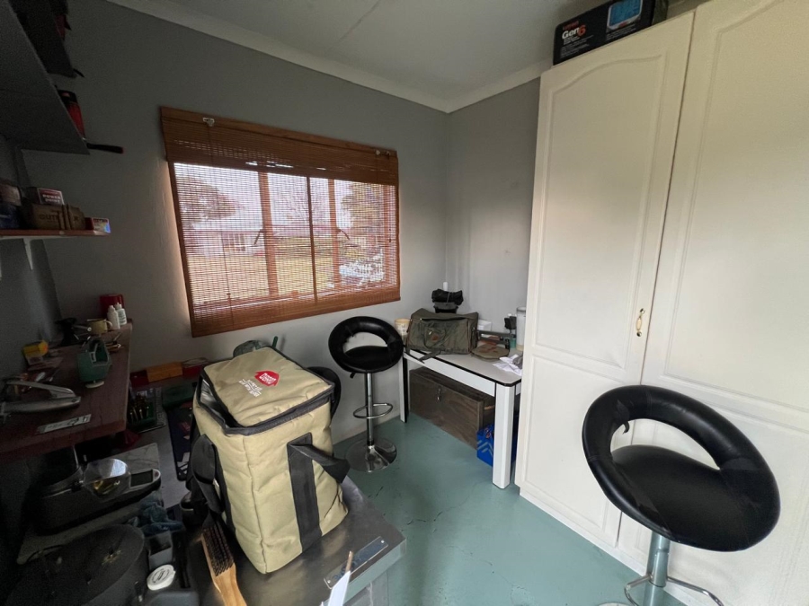 4 Bedroom Property for Sale in Unitas Park Gauteng