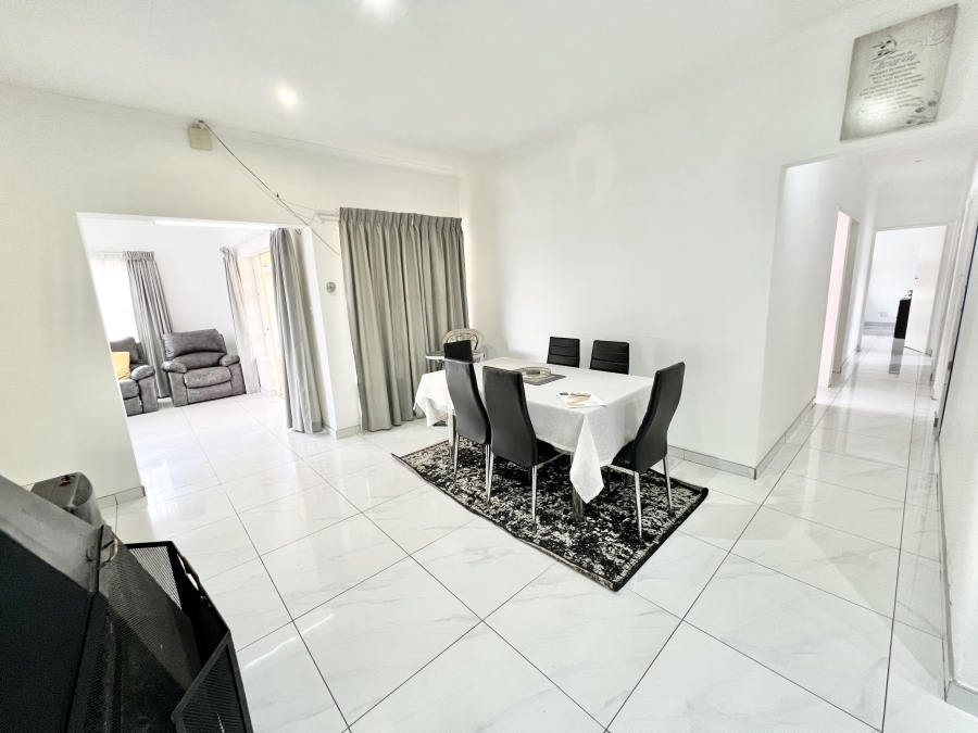 4 Bedroom Property for Sale in Halfway Gardens Gauteng