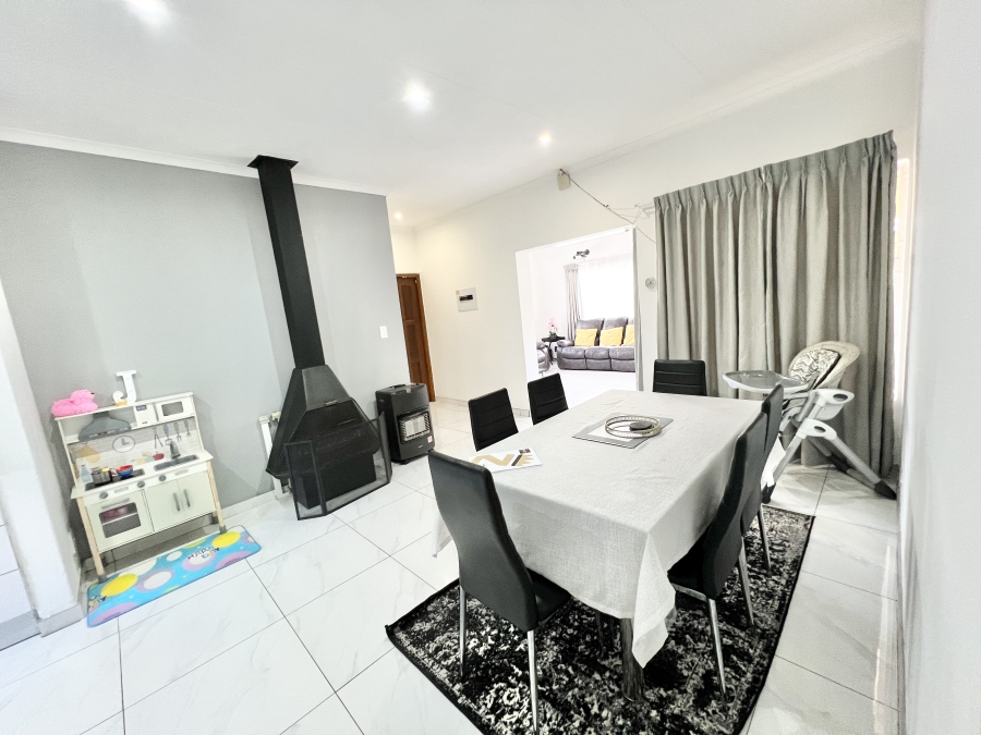 4 Bedroom Property for Sale in Halfway Gardens Gauteng