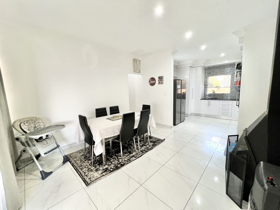 4 Bedroom Property for Sale in Halfway Gardens Gauteng