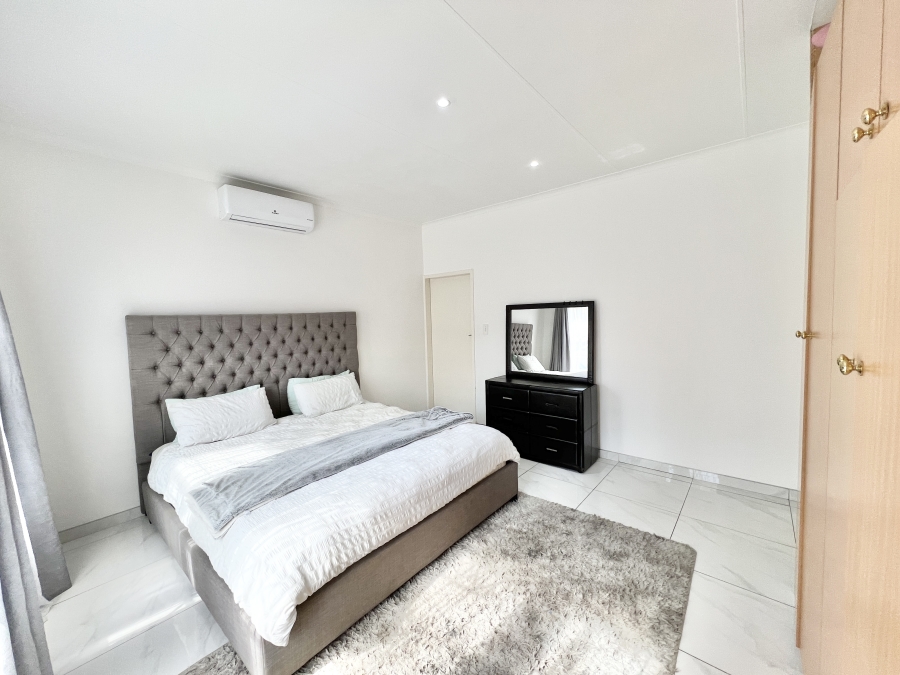 4 Bedroom Property for Sale in Halfway Gardens Gauteng
