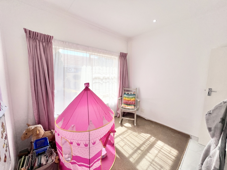 4 Bedroom Property for Sale in Halfway Gardens Gauteng