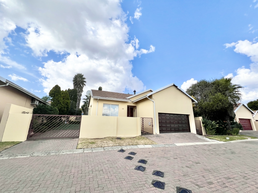 4 Bedroom Property for Sale in Halfway Gardens Gauteng