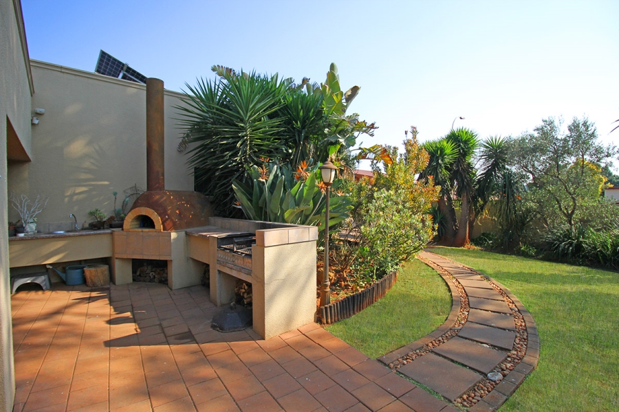 4 Bedroom Property for Sale in Weltevreden Park Gauteng