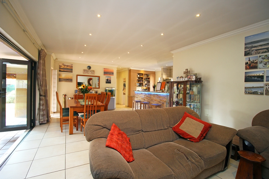 4 Bedroom Property for Sale in Weltevreden Park Gauteng