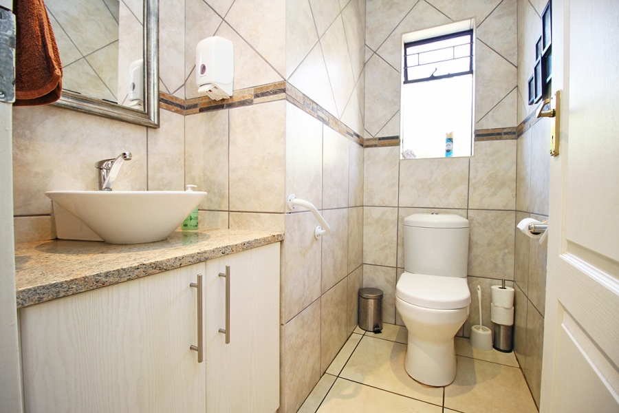 4 Bedroom Property for Sale in Weltevreden Park Gauteng