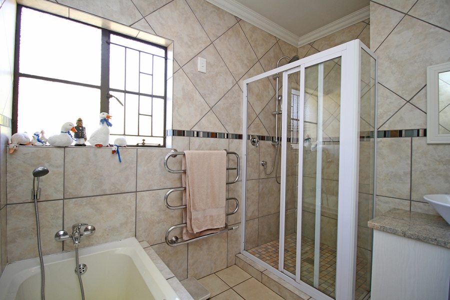 4 Bedroom Property for Sale in Weltevreden Park Gauteng