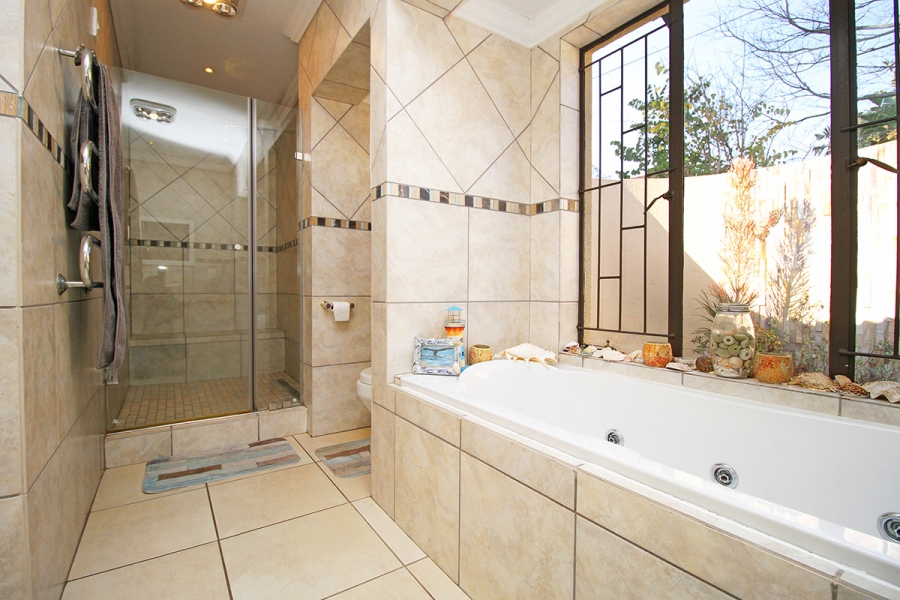 4 Bedroom Property for Sale in Weltevreden Park Gauteng