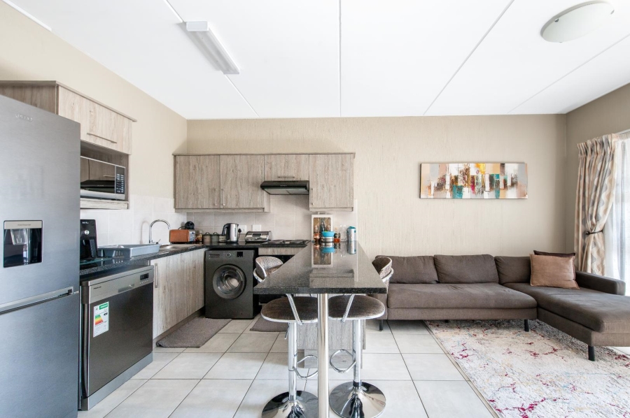 2 Bedroom Property for Sale in Barbeque Downs Gauteng