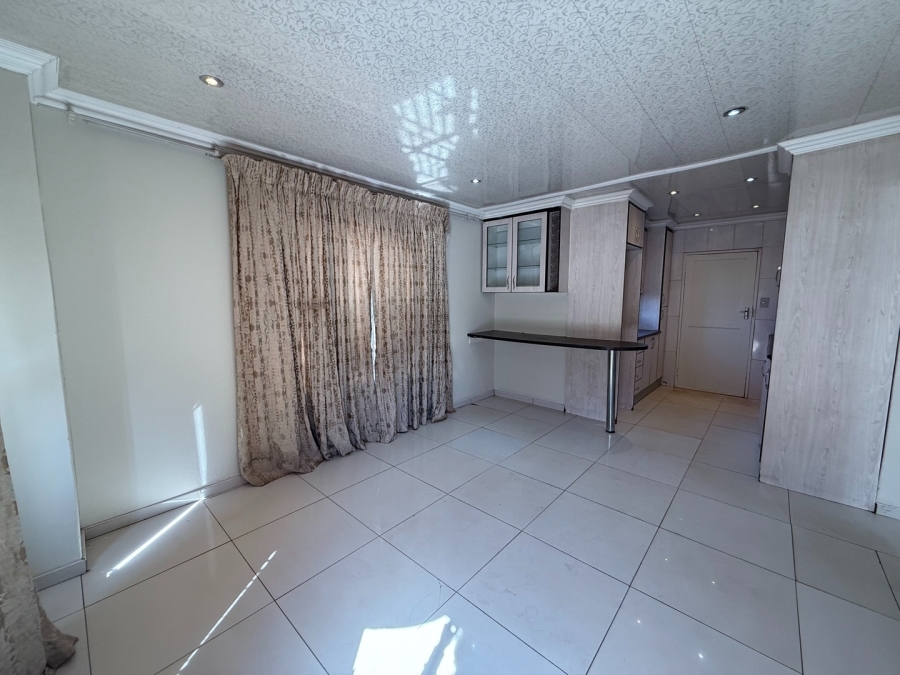 3 Bedroom Property for Sale in Protea Glen Gauteng