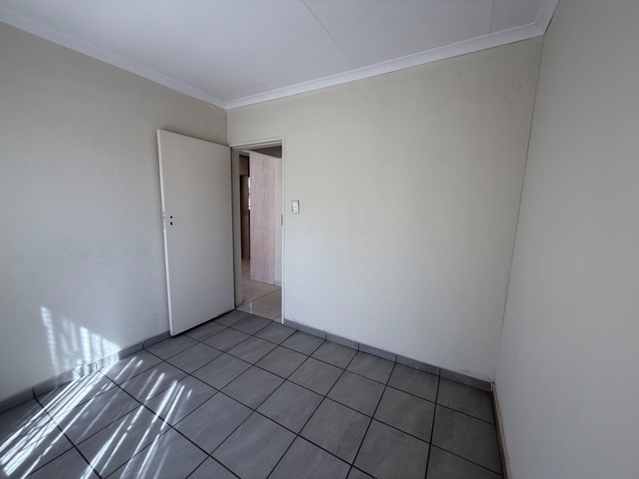 3 Bedroom Property for Sale in Protea Glen Gauteng