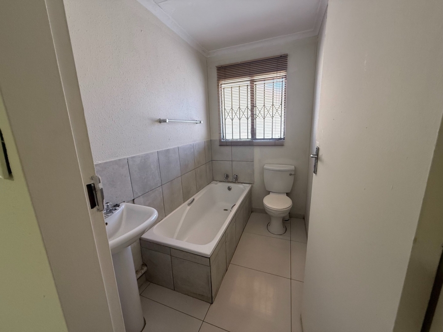 3 Bedroom Property for Sale in Protea Glen Gauteng