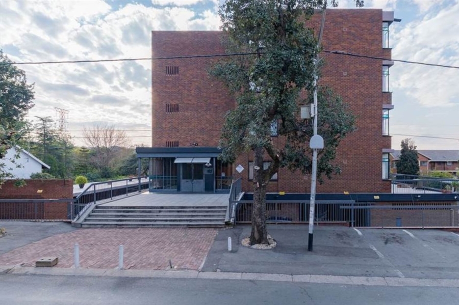 2 Bedroom Property for Sale in Kew Gauteng