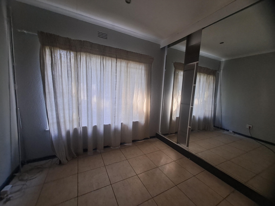 3 Bedroom Property for Sale in Golf Park Gauteng