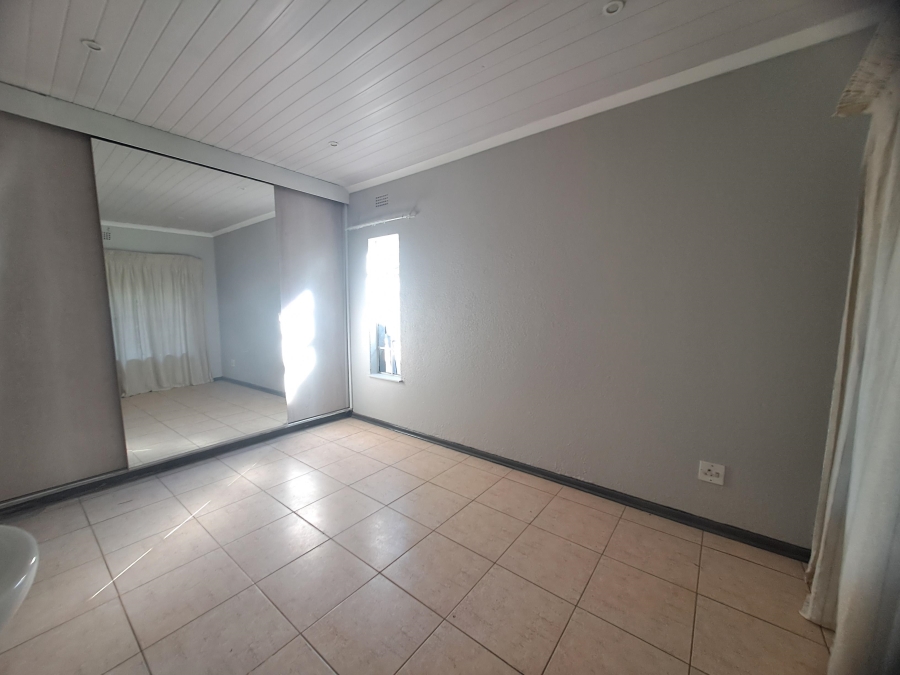 3 Bedroom Property for Sale in Golf Park Gauteng