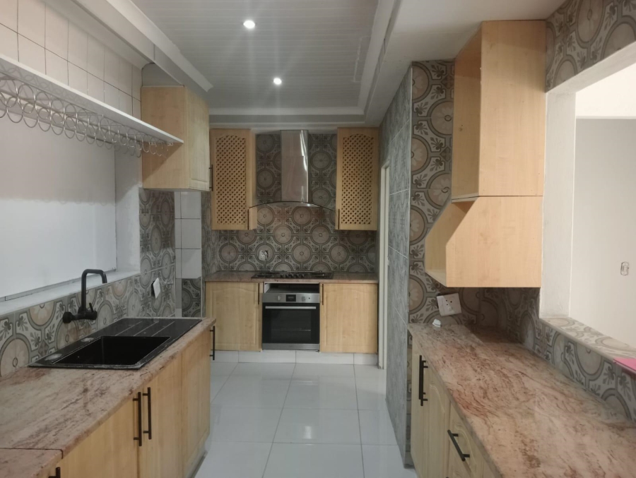 3 Bedroom Property for Sale in Golf Park Gauteng