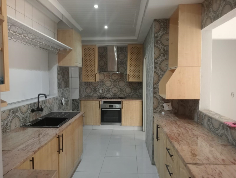 3 Bedroom Property for Sale in Golf Park Gauteng