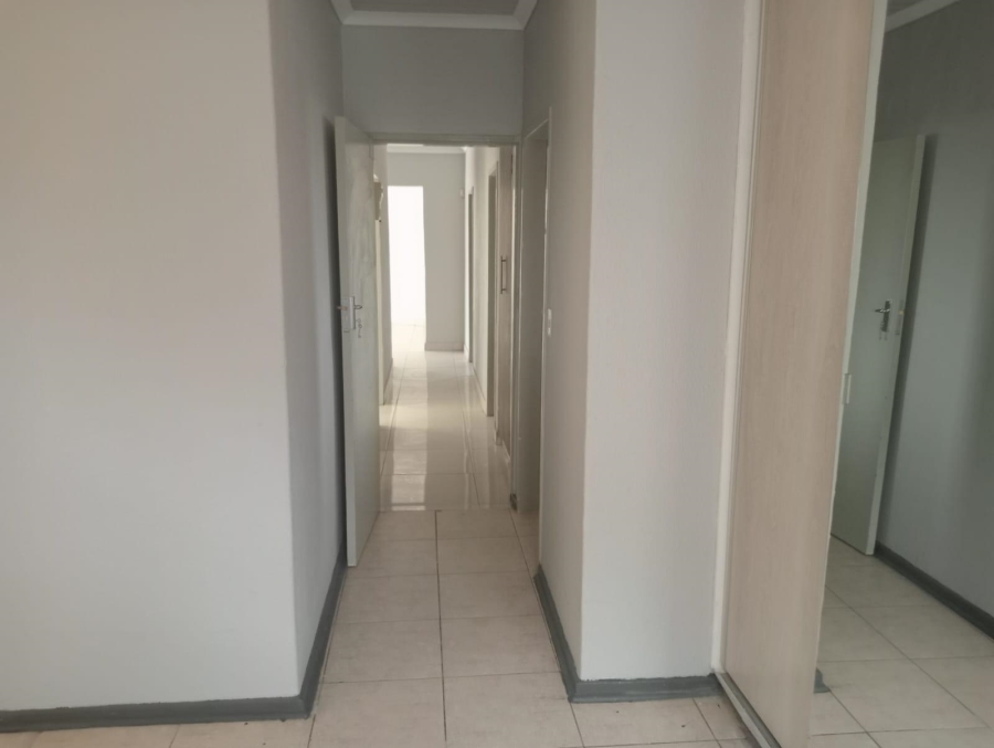 3 Bedroom Property for Sale in Golf Park Gauteng