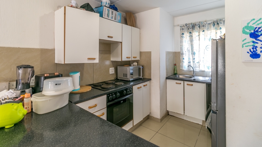 2 Bedroom Property for Sale in Buccleuch Gauteng