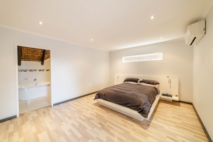 3 Bedroom Property for Sale in Magaliessig Gauteng