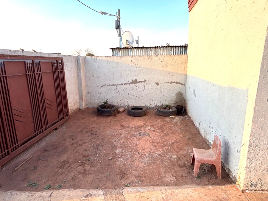 2 Bedroom Property for Sale in Rondebult Gauteng