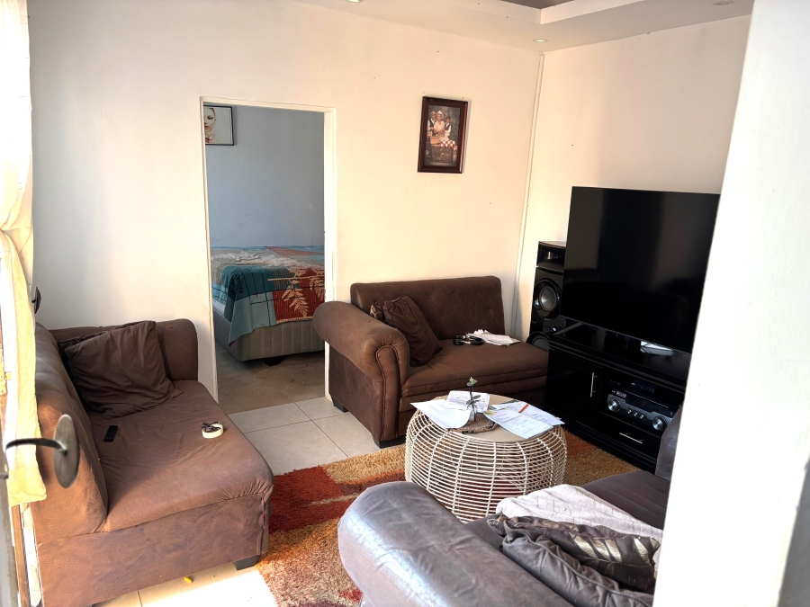 2 Bedroom Property for Sale in Rondebult Gauteng