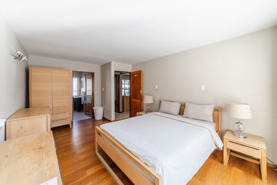 5 Bedroom Property for Sale in Magaliessig Gauteng