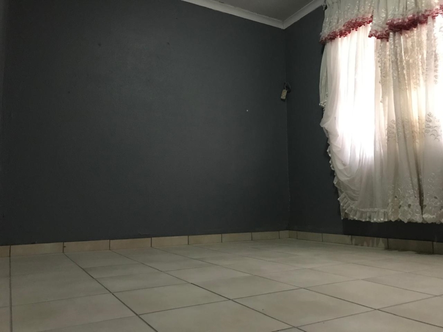 3 Bedroom Property for Sale in Protea Glen Gauteng