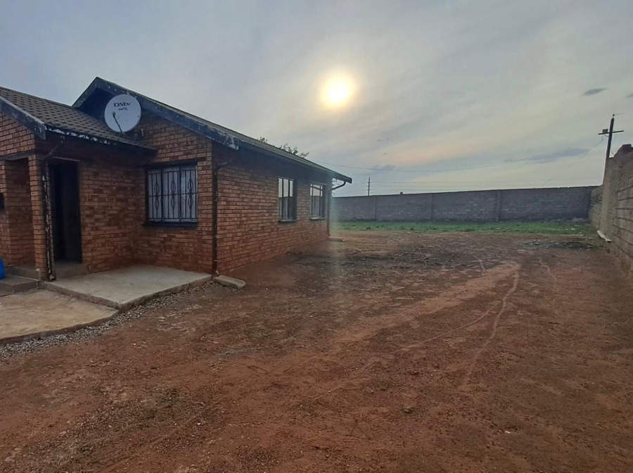 3 Bedroom Property for Sale in Protea Glen Gauteng