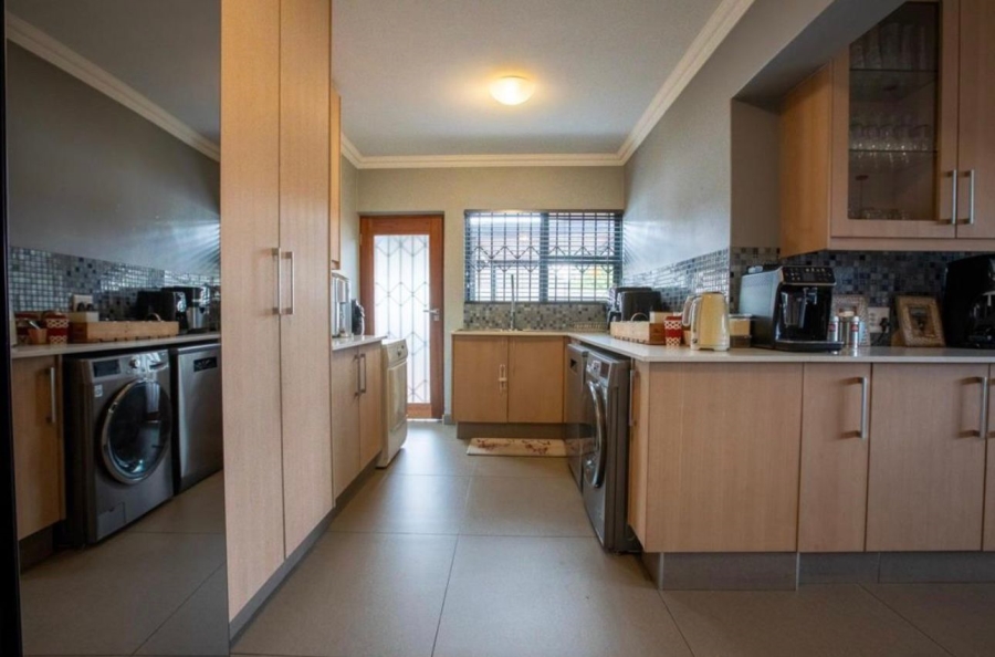 4 Bedroom Property for Sale in Verwoerdpark Gauteng
