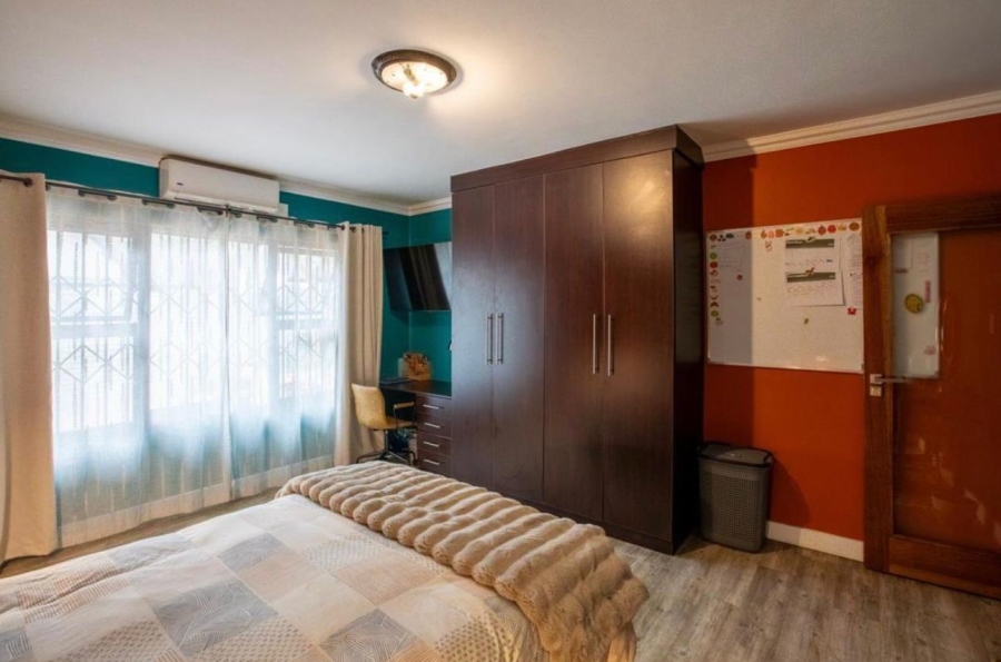 4 Bedroom Property for Sale in Verwoerdpark Gauteng
