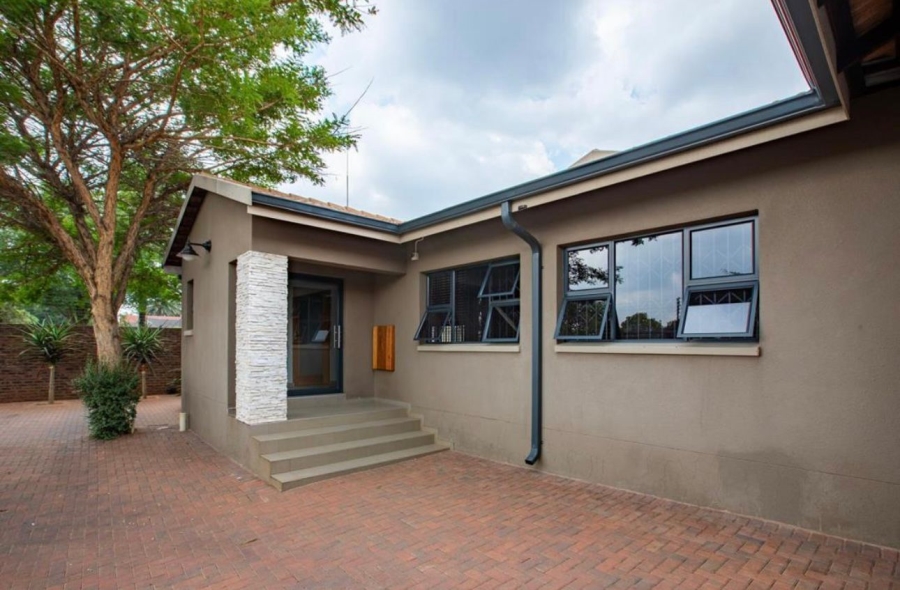 4 Bedroom Property for Sale in Verwoerdpark Gauteng