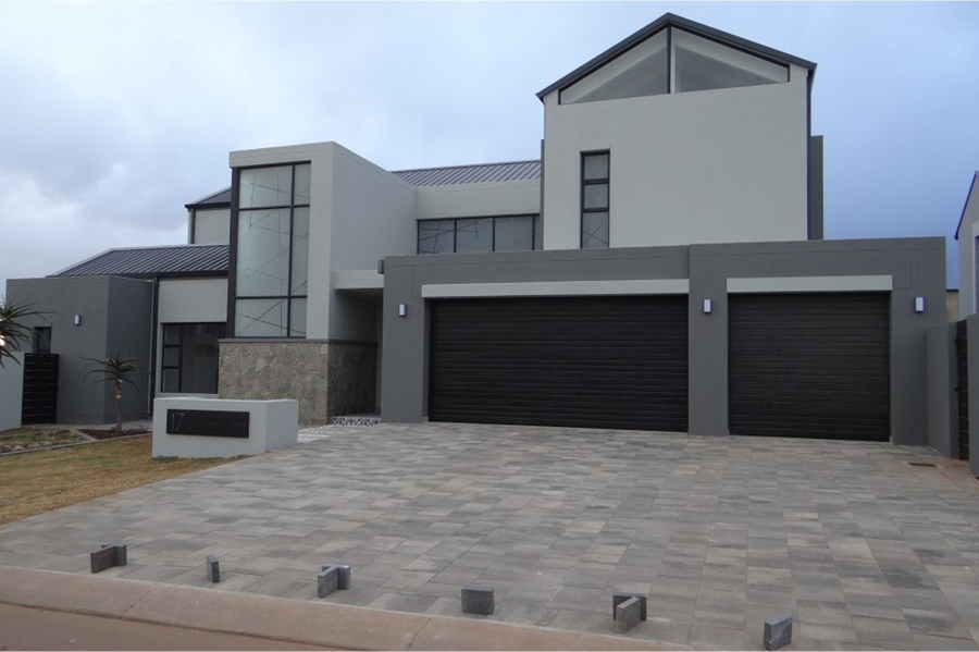 5 Bedroom Property for Sale in Midstream Heights Gauteng