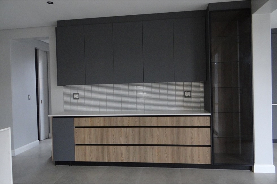5 Bedroom Property for Sale in Midstream Heights Gauteng