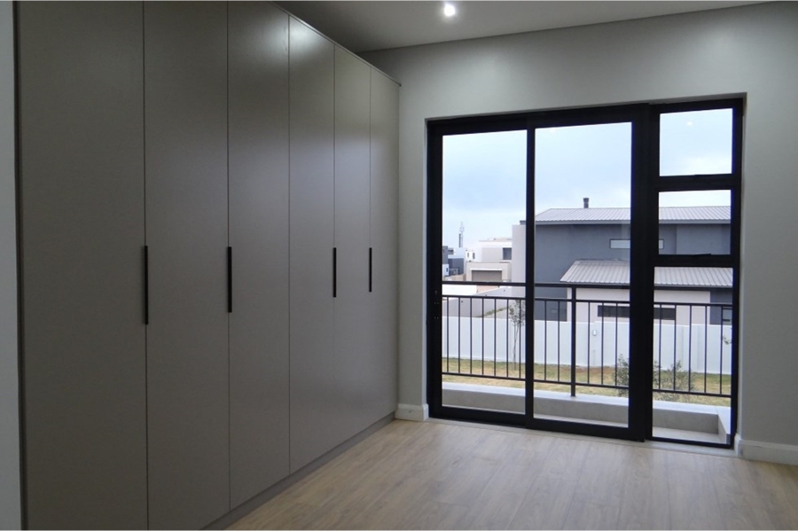 5 Bedroom Property for Sale in Midstream Heights Gauteng