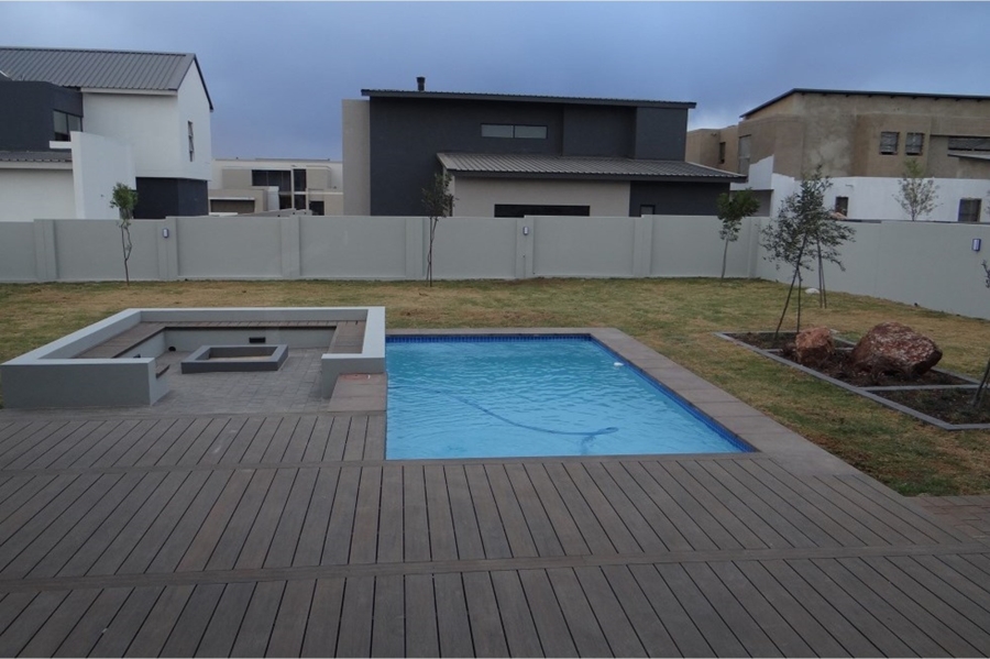 5 Bedroom Property for Sale in Midstream Heights Gauteng