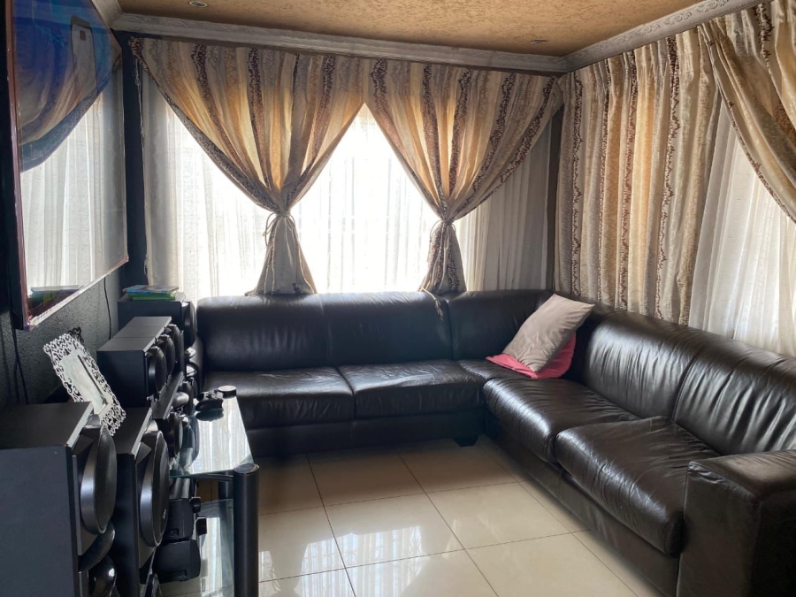 3 Bedroom Property for Sale in Protea Glen Gauteng