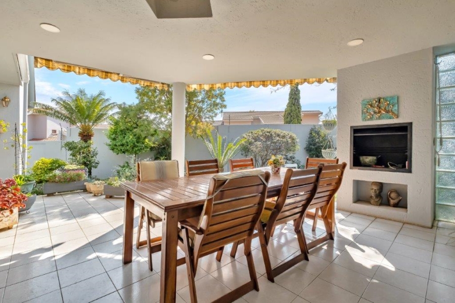 3 Bedroom Property for Sale in Bryanston Gauteng