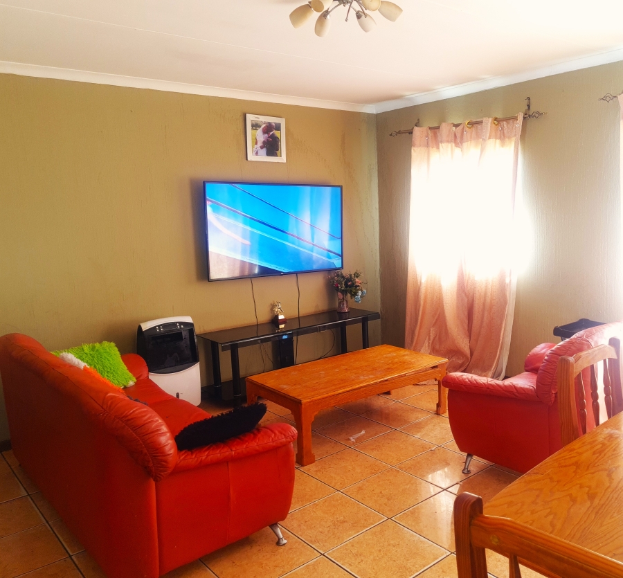 2 Bedroom Property for Sale in Whitney Gardens Gauteng