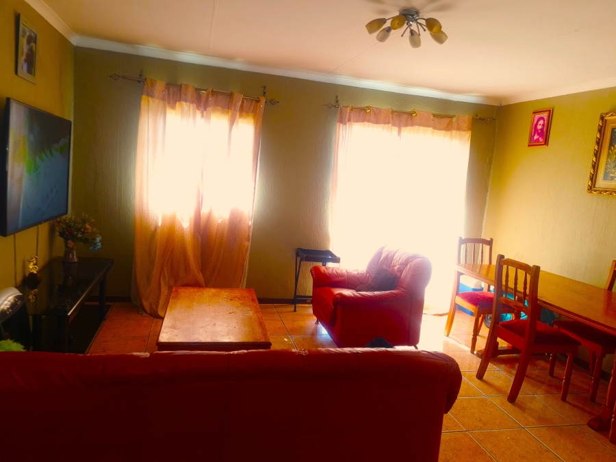 2 Bedroom Property for Sale in Whitney Gardens Gauteng