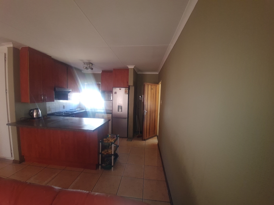 2 Bedroom Property for Sale in Whitney Gardens Gauteng