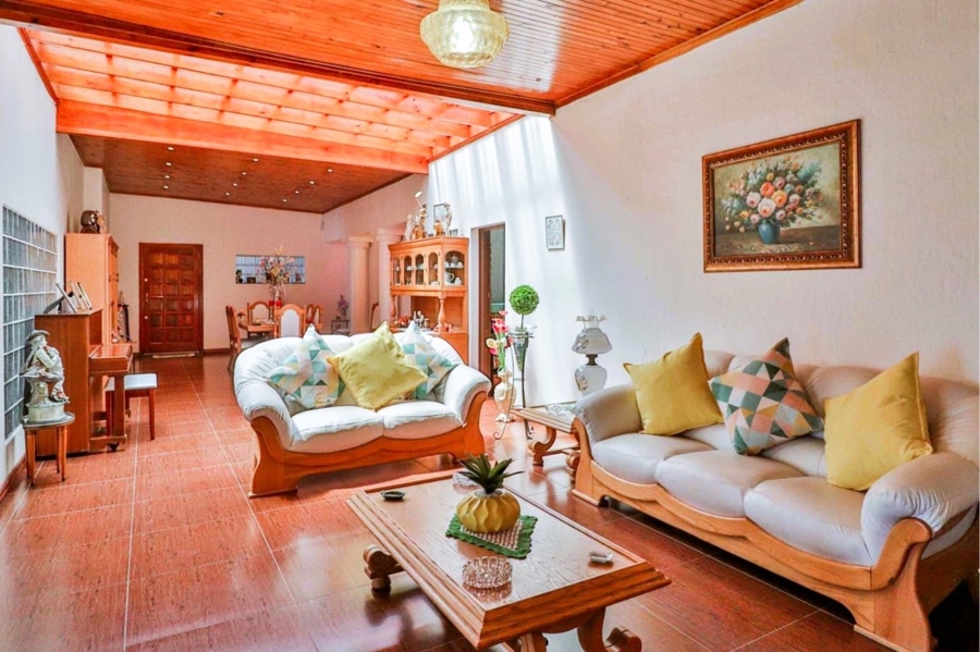 4 Bedroom Property for Sale in Tedderfield A H Gauteng