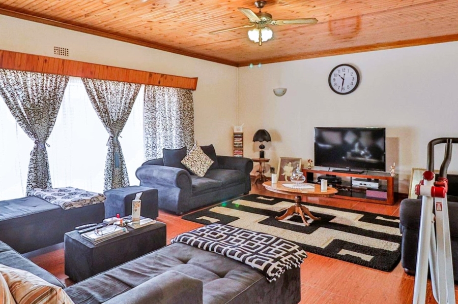 4 Bedroom Property for Sale in Tedderfield A H Gauteng