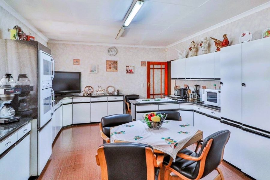 4 Bedroom Property for Sale in Tedderfield A H Gauteng