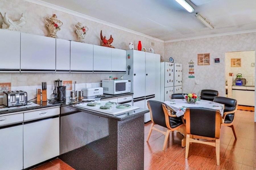 4 Bedroom Property for Sale in Tedderfield A H Gauteng