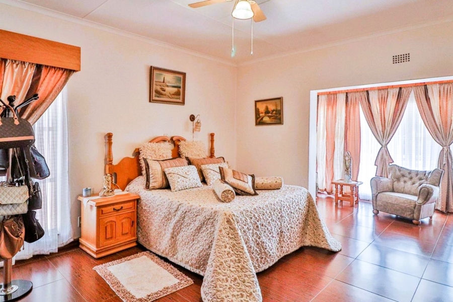 4 Bedroom Property for Sale in Tedderfield A H Gauteng
